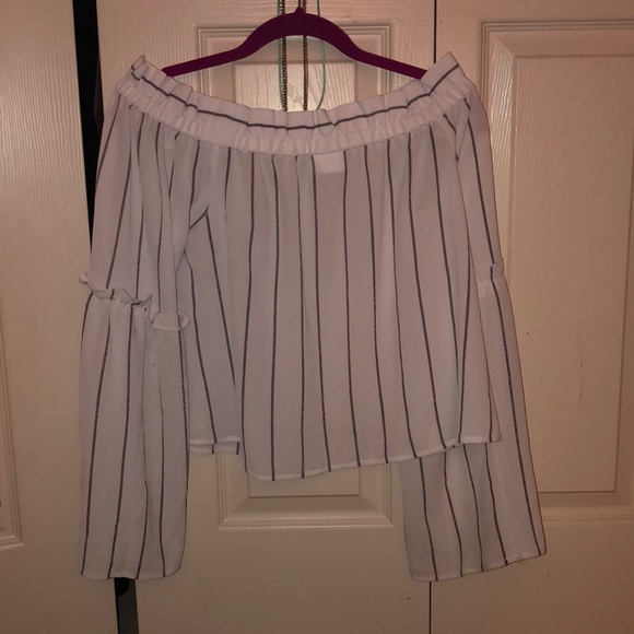 Off the shoulder top - Picture 2 of 3